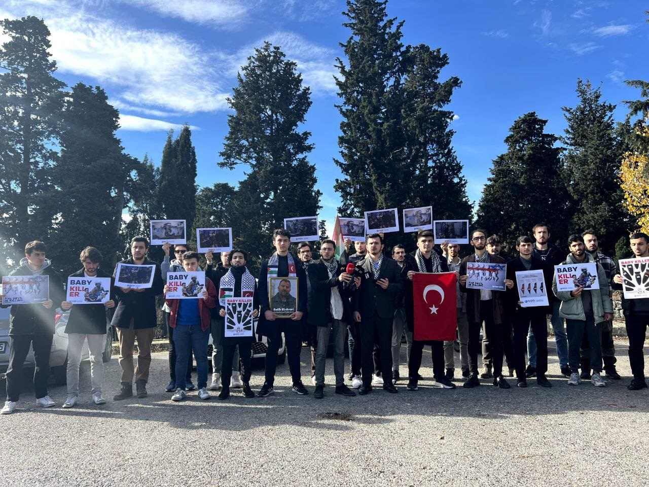 Vahdettin Köşkü Önünden Haykırıyoruz!